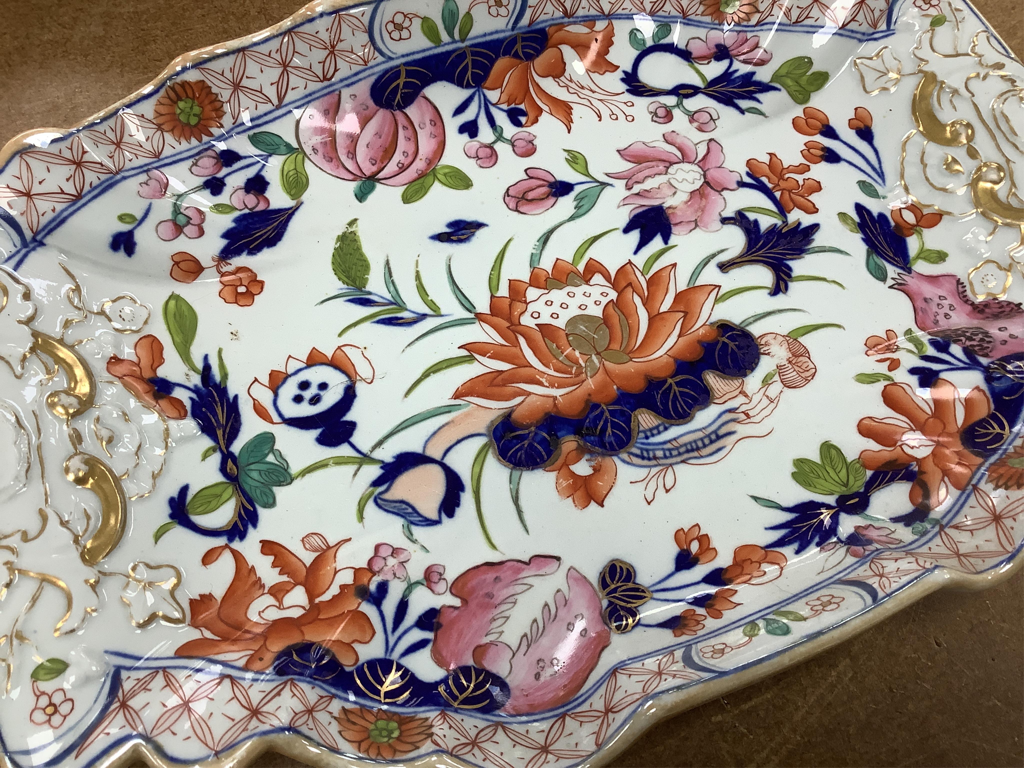 A Mason’s ironstone Japan pattern dessert service, c.1820, comprising dishes, plates and a centrepiece, largest 36cm wide